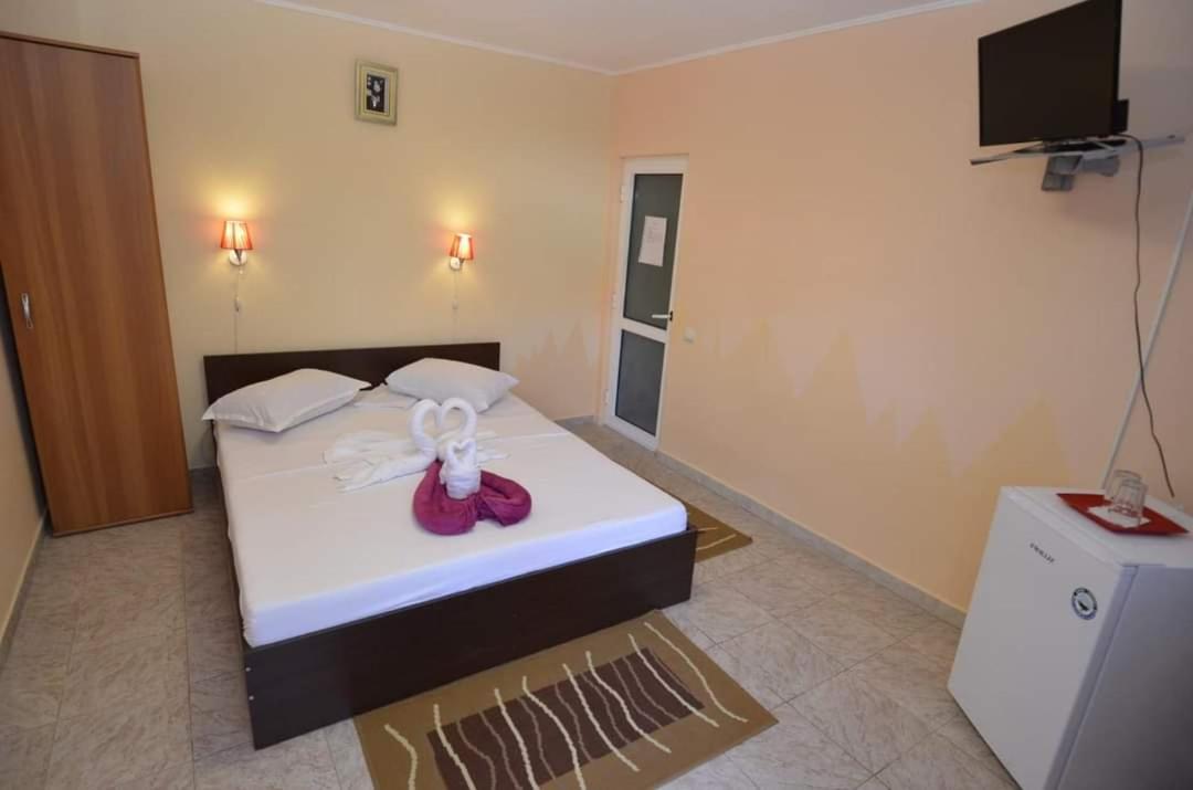 Vila Robert Hotel Schitu Ngoại thất bức ảnh